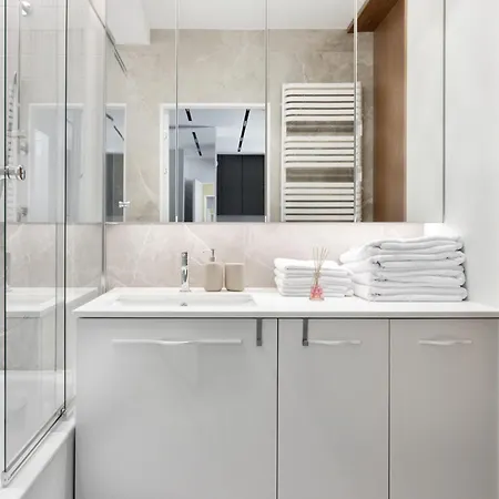 Hajmat Deluxe By Aparo - Nowoczesny Apartament, Bezplatny Parking, Klimatyzacja, Taras, Dolina Trzech Stawow, Muchowiec, Centrum Katowic, Plac Zabaw, Przyjazny Zwierzetom Apartment *