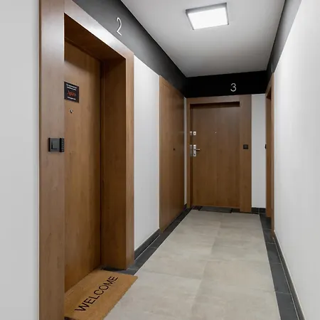 Apartment Hajmat Deluxe By Aparo - Nowoczesny Apartament, Bezplatny Parking, Klimatyzacja, Taras, Dolina Trzech Stawow, Muchowiec, Centrum Katowic, Plac Zabaw, Przyjazny Zwierzetom *